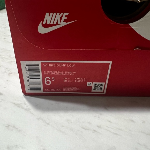 Nike dunks - Picture 3 of 4